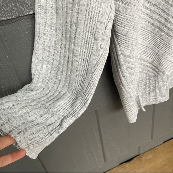 hello nite Heather Gray Knit Sweater Top NWT - Picture 6 of 11